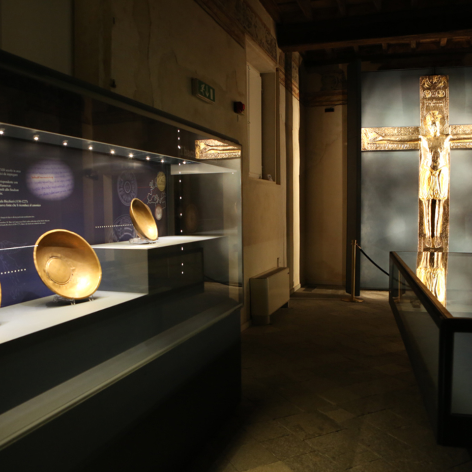 Museo_del_tesoro_del_duomo_vercelli_prima_sala